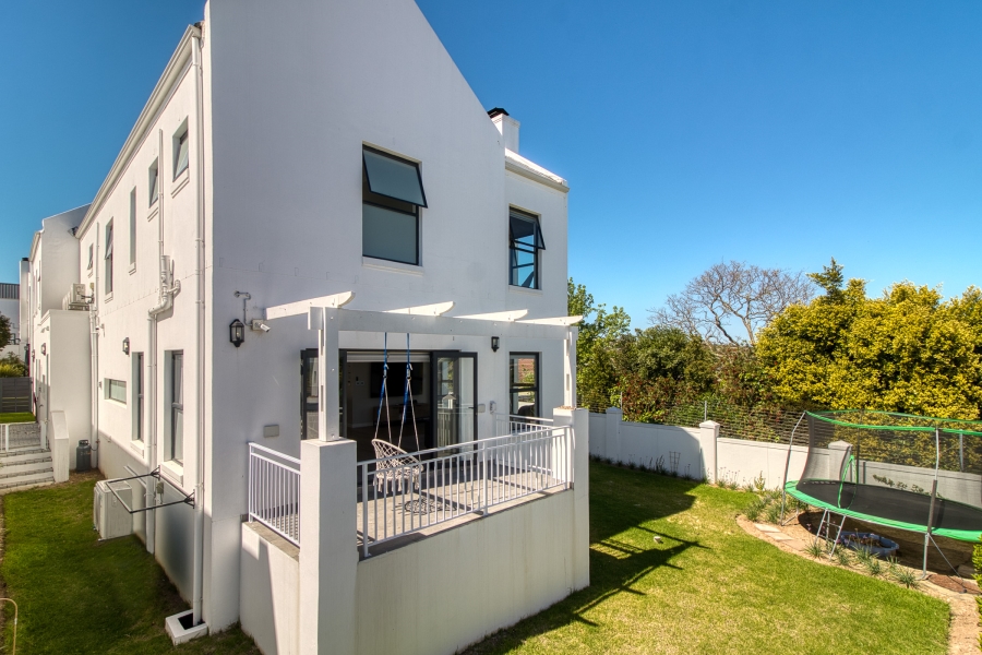 4 Bedroom Property for Sale in D’Stellen Estate Western Cape